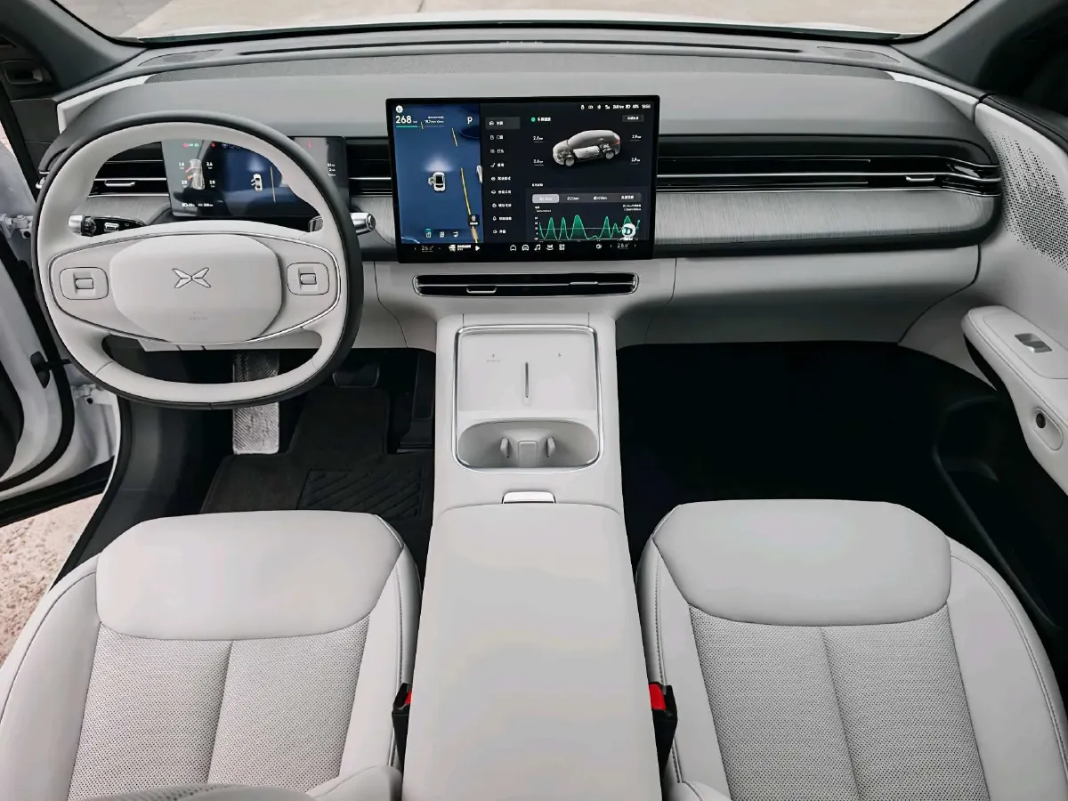 2025 Xpeng G6 BEV 68.5KWH,autocango,china used car exporter,china ev exporter,chinese used car exporter,chinese used ev exporter