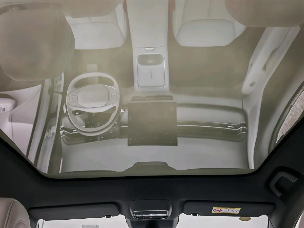 2025 Xpeng G6 BEV 68.5KWH,autocango,china used car exporter,china ev exporter,chinese used car exporter,chinese used ev exporter