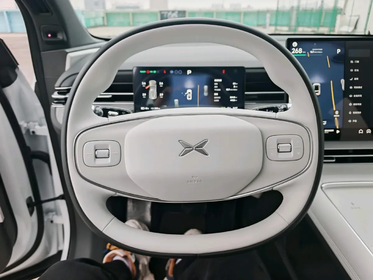 2025 Xpeng G6 BEV 68.5KWH,autocango,china used car exporter,china ev exporter,chinese used car exporter,chinese used ev exporter