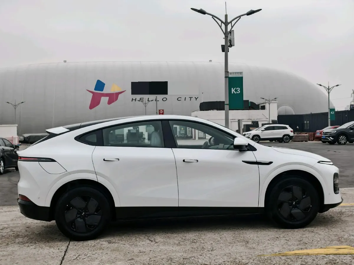 2025 Xpeng G6 BEV 68.5KWH,autocango,china used car exporter,china ev exporter,chinese used car exporter,chinese used ev exporter