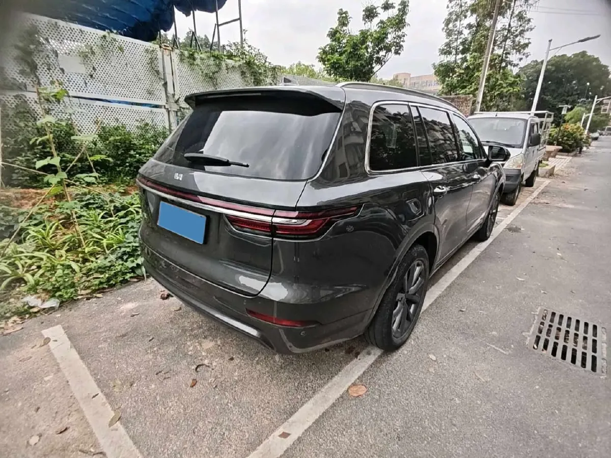 2020 Li ONE Range Extended 131HP REEV 40.5KWH,autocango,china used car exporter,china ev exporter,chinese used car exporter,chinese used ev exporter