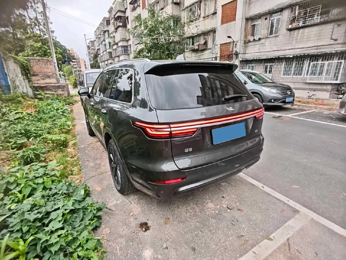 2020 Li ONE Range Extended 131HP REEV 40.5KWH,autocango,china used car exporter,china ev exporter,chinese used car exporter,chinese used ev exporter