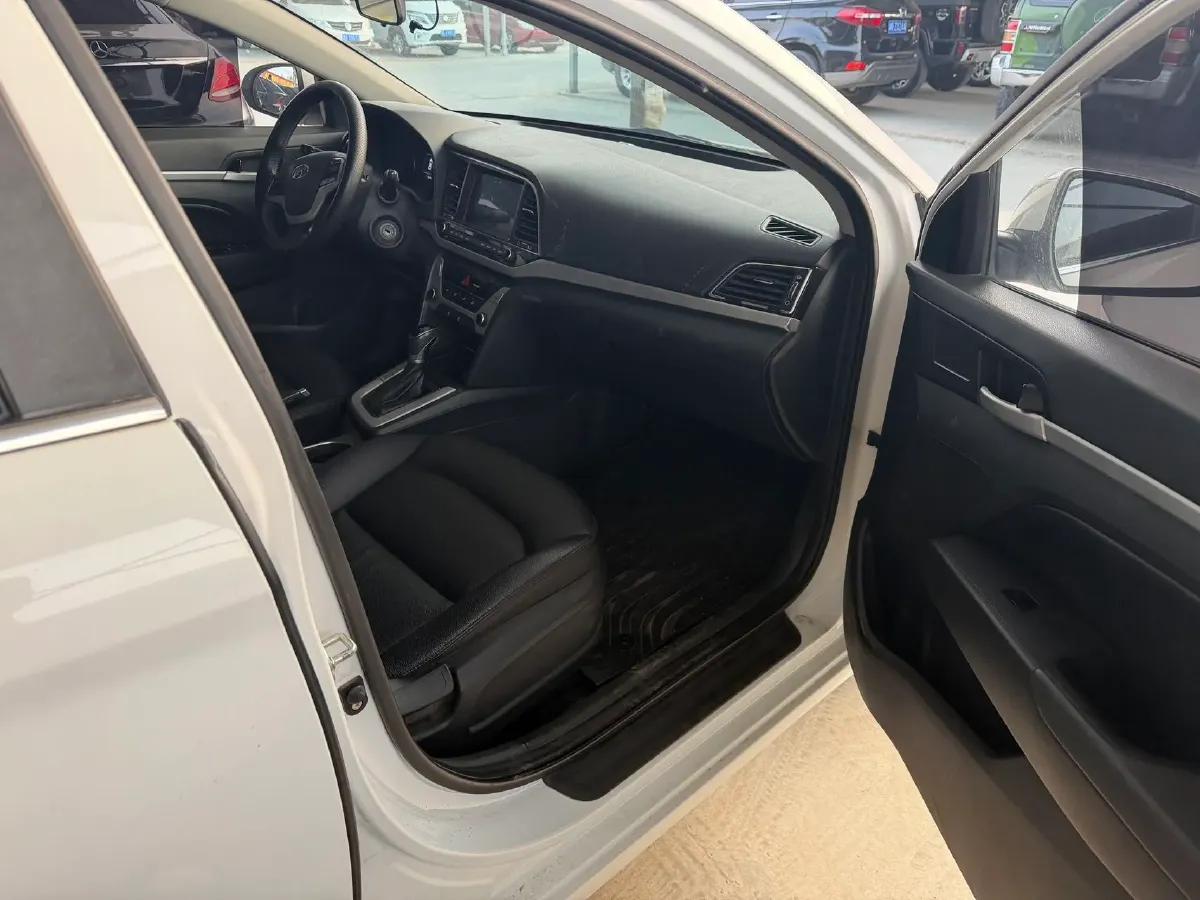 2016 Hyundai Elantra 1.6L 130HP L4 6AT,autocango,china used car exporter,china ev exporter,chinese used car exporter,chinese used ev exporter