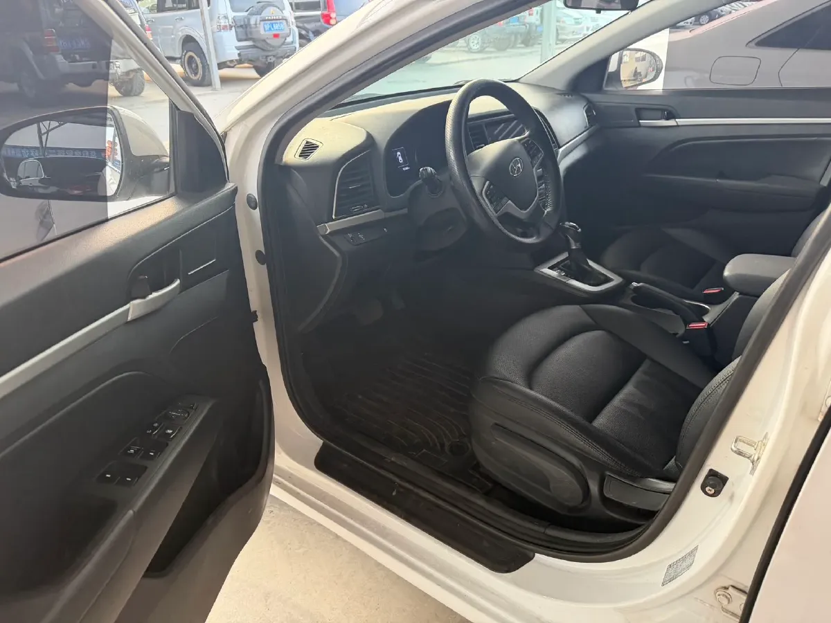 2016 Hyundai Elantra 1.6L 130HP L4 6AT,autocango,china used car exporter,china ev exporter,chinese used car exporter,chinese used ev exporter