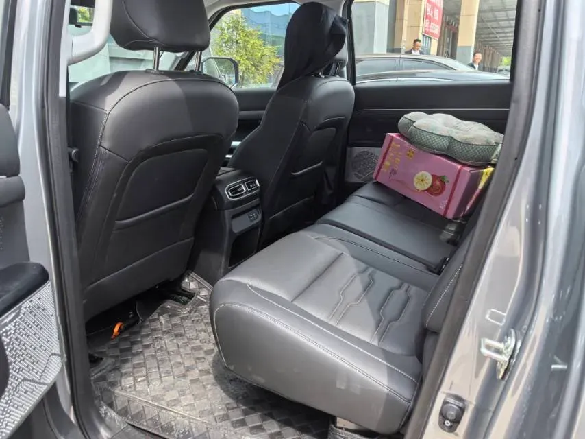 2025 Dongfeng Z9 2.3T 190HP L4 8AT,autocango,china used car exporter,china ev exporter,chinese used car exporter,chinese used ev exporter