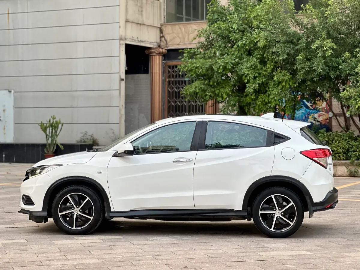 2020 Honda Vezel 1.5L 131HP L4 CVT,autocango,china used car exporter,china ev exporter,chinese used car exporter,chinese used ev exporter