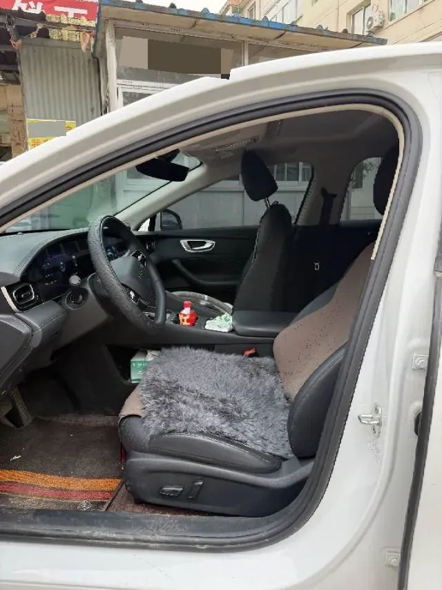 2025 Roewe D7 1.5L 112HP L4 1DHT PHEV 19.7KWH,autocango,china used car exporter,china ev exporter,chinese used car exporter,chinese used ev exporter