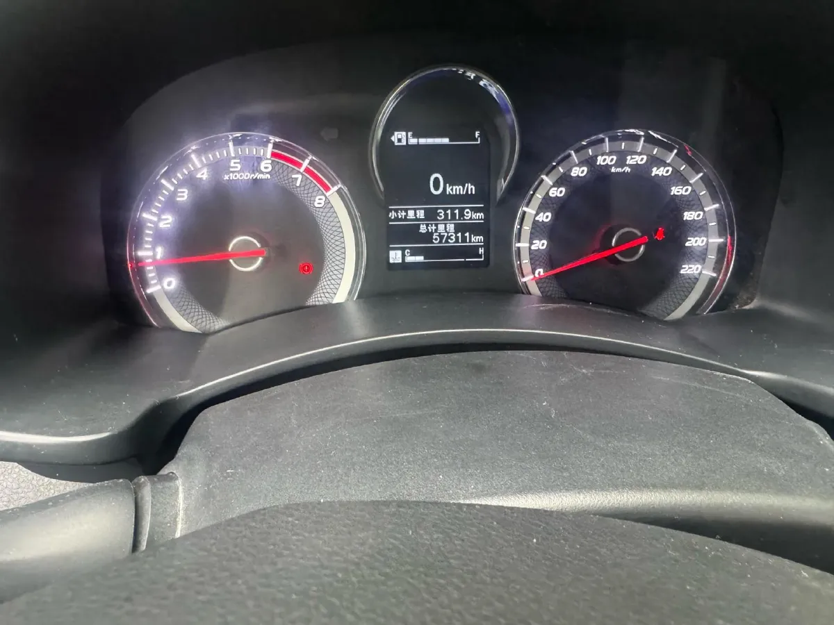 2020 Isuzu Jim 2.4T 211HP L4 5MT,autocango,china used car exporter,china ev exporter,chinese used car exporter,chinese used ev exporter