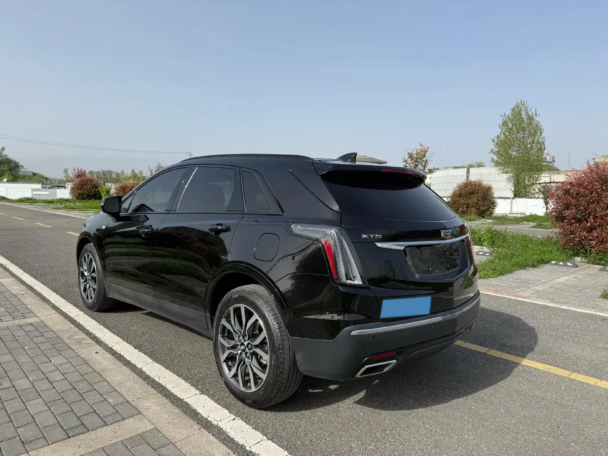 2021 Cadillac XT5 2.0T 237HP L4 9AT,autocango,china used car exporter,china ev exporter,chinese used car exporter,chinese used ev exporter