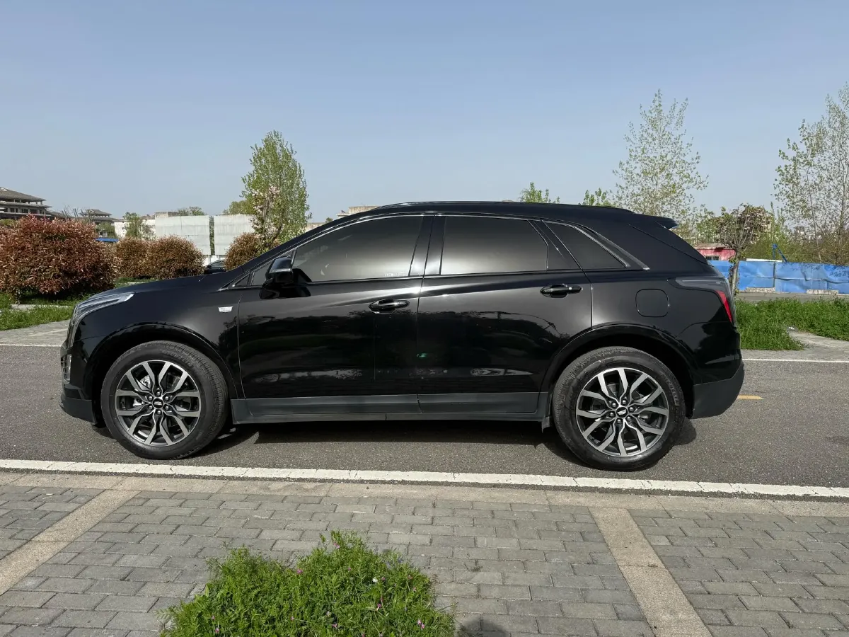 2021 Cadillac XT5 2.0T 237HP L4 9AT,autocango,china used car exporter,china ev exporter,chinese used car exporter,chinese used ev exporter