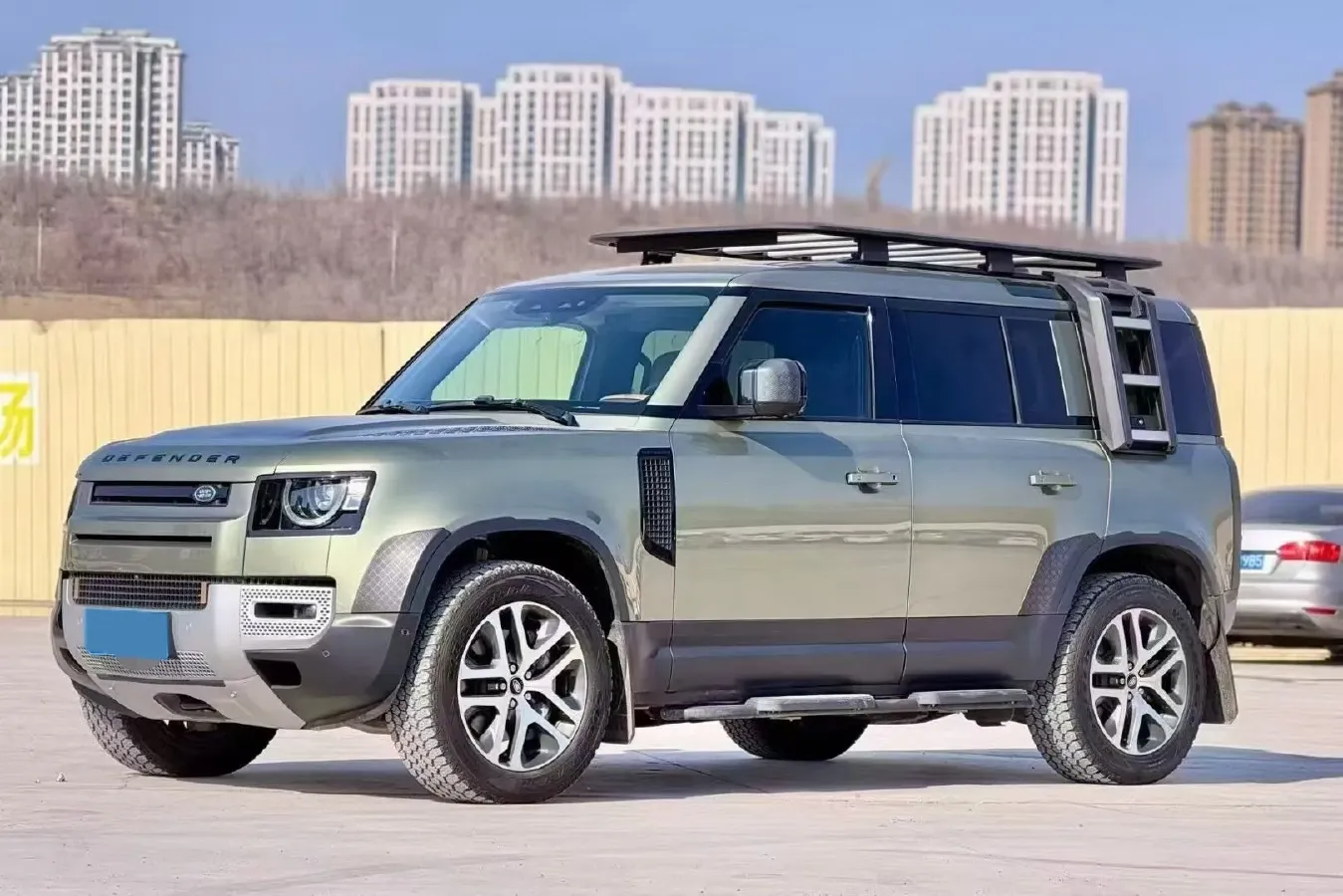 2023 Land Rover Defender 3.0T 400HP L6 8AT,autocango,china used car exporter,china ev exporter,chinese used car exporter,chinese used ev exporter