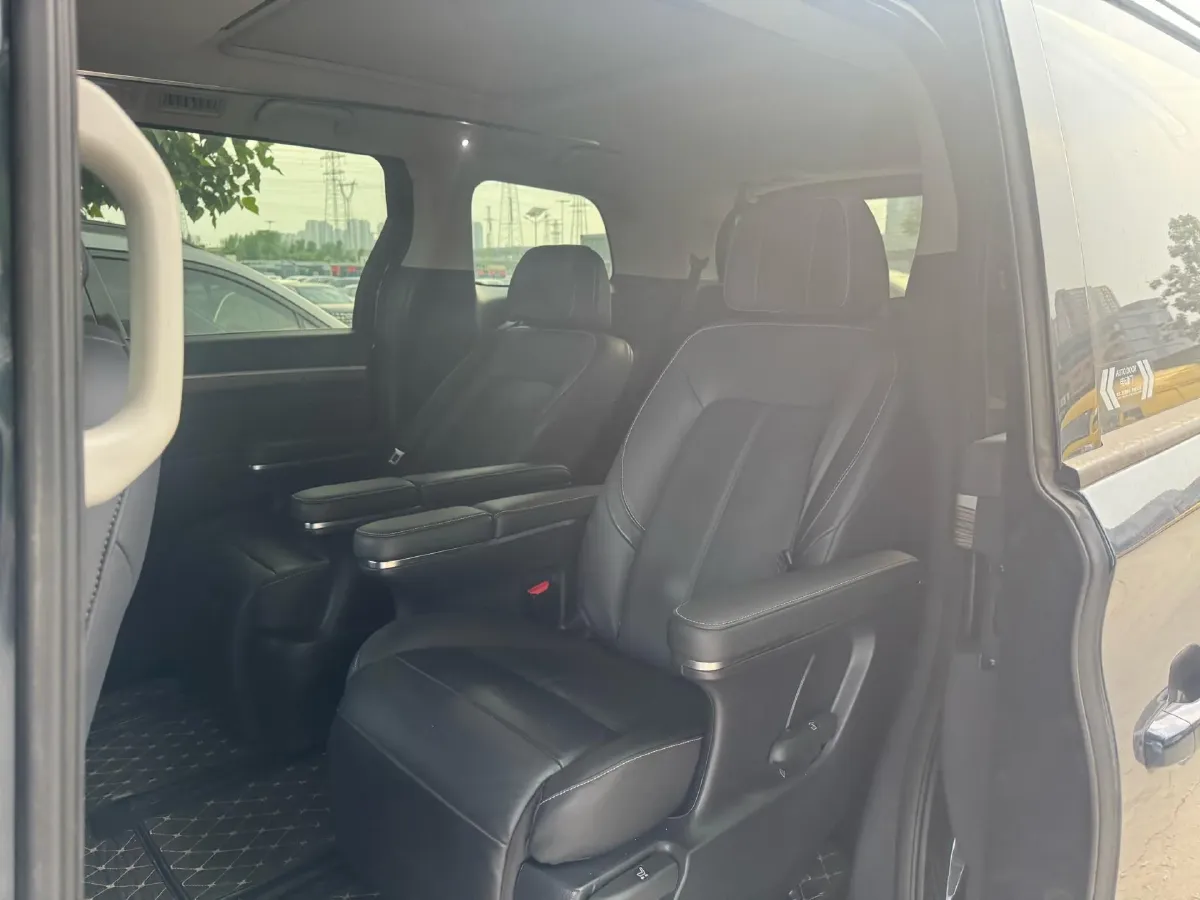 2021 GAC Trumpchi M8 2.0T 252HP L4 8AT,autocango,china used car exporter,china ev exporter,chinese used car exporter,chinese used ev exporter