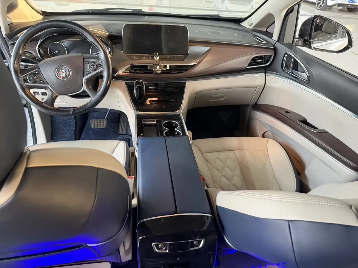 2021 Buick GL8 2.0T 237HP L4 9AT,autocango,china used car exporter,china ev exporter,chinese used car exporter,chinese used ev exporter