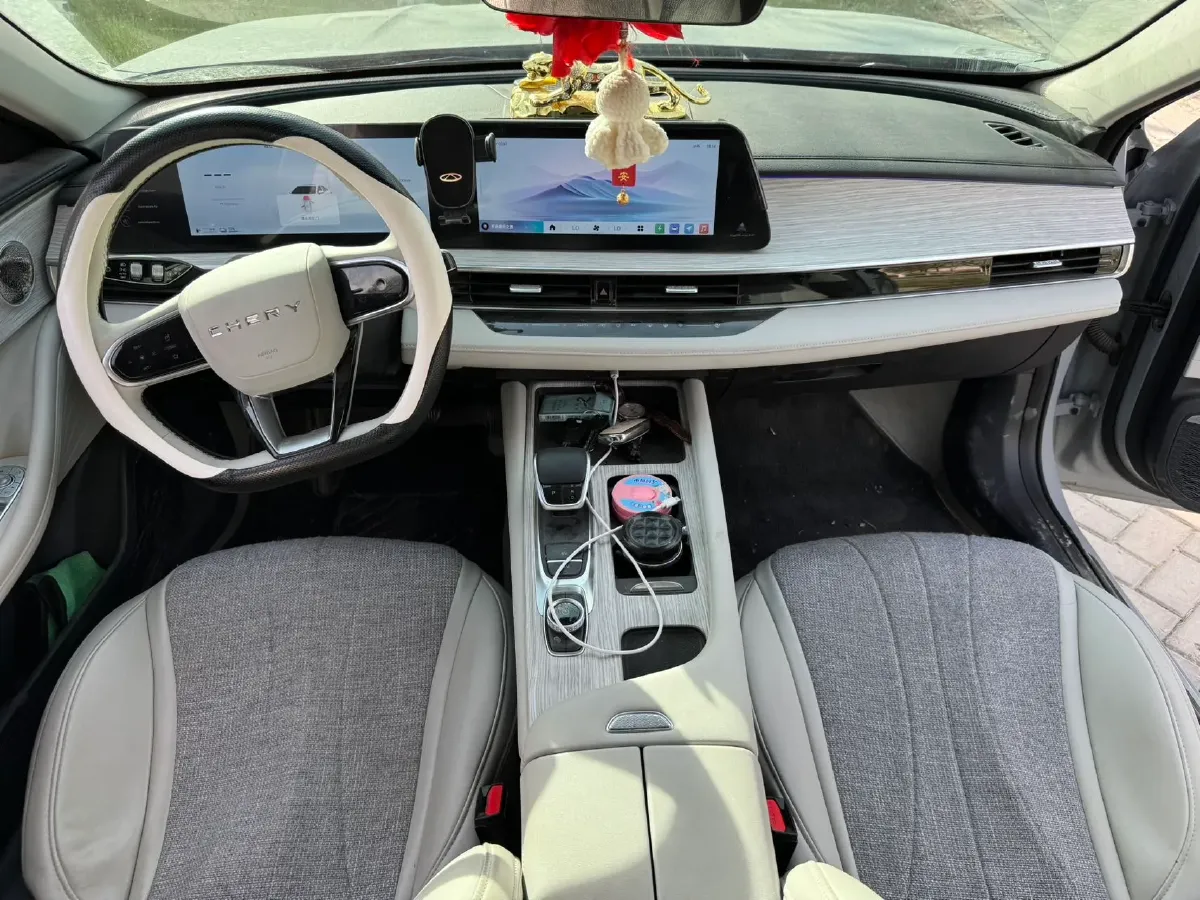 2024 Fulwin FulwinA8 1.5T 156HP L4 1DHT PHEV 18.3KWH,autocango,china used car exporter,china ev exporter,chinese used car exporter,chinese used ev exporter