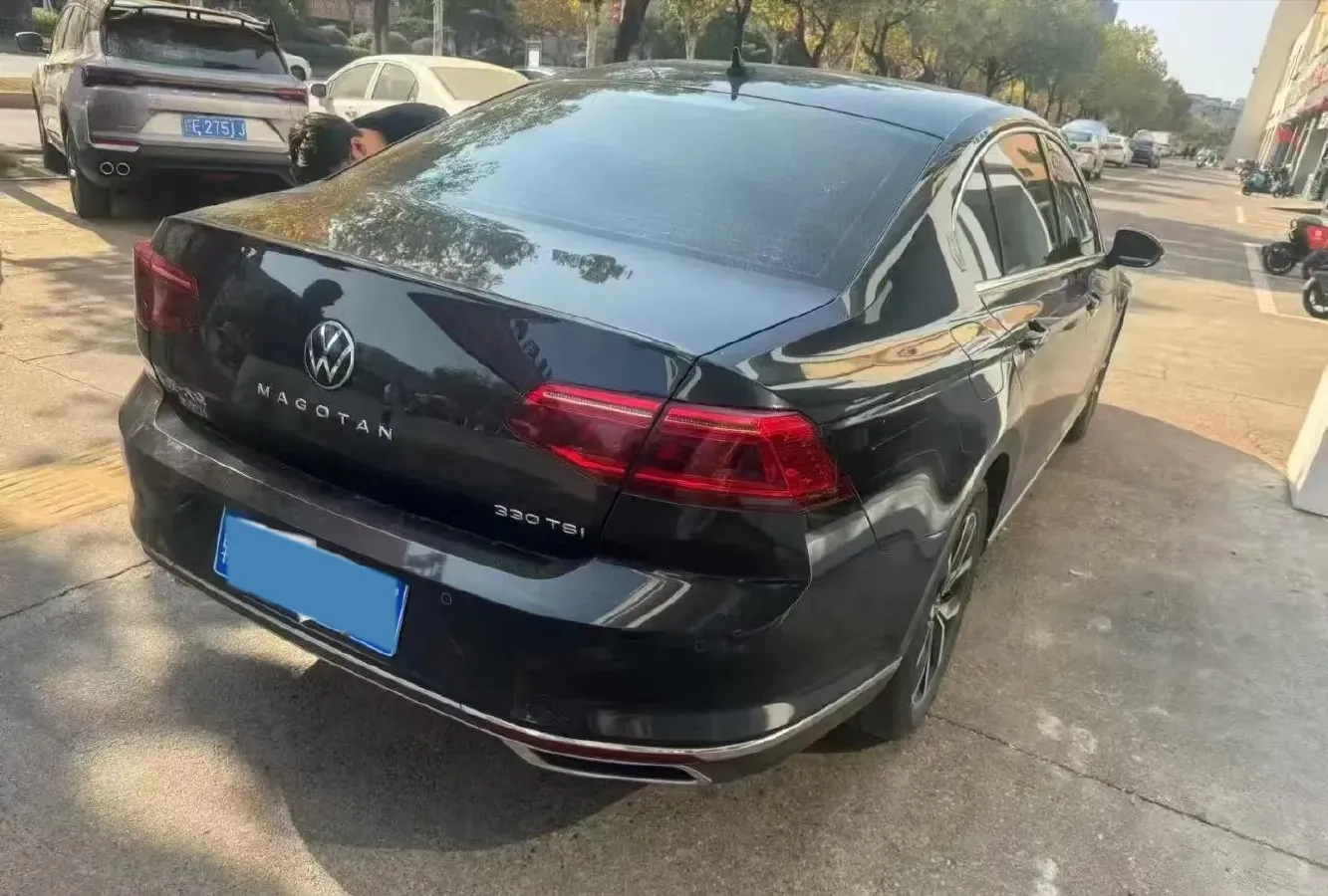 2023 Volkswagen Magotan 2.0T 186HP L4 7DCT,autocango,china used car exporter,china ev exporter,chinese used car exporter,chinese used ev exporter