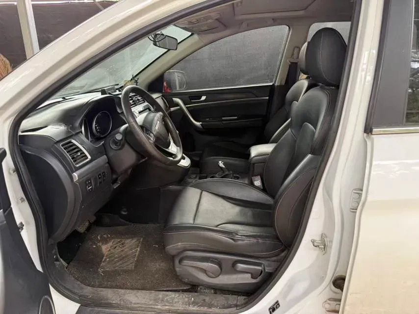 2019 Haval M6 1.5T 150HP L4 7DCT,autocango,china used car exporter,china ev exporter,chinese used car exporter,chinese used ev exporter