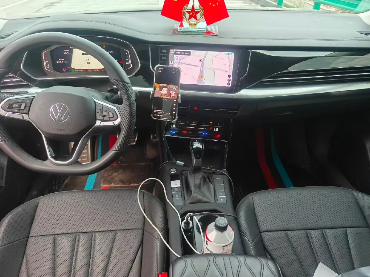 2025 Volkswagen Passat 2.0T 220HP L4 7DCT,autocango,china used car exporter,china ev exporter,chinese used car exporter,chinese used ev exporter