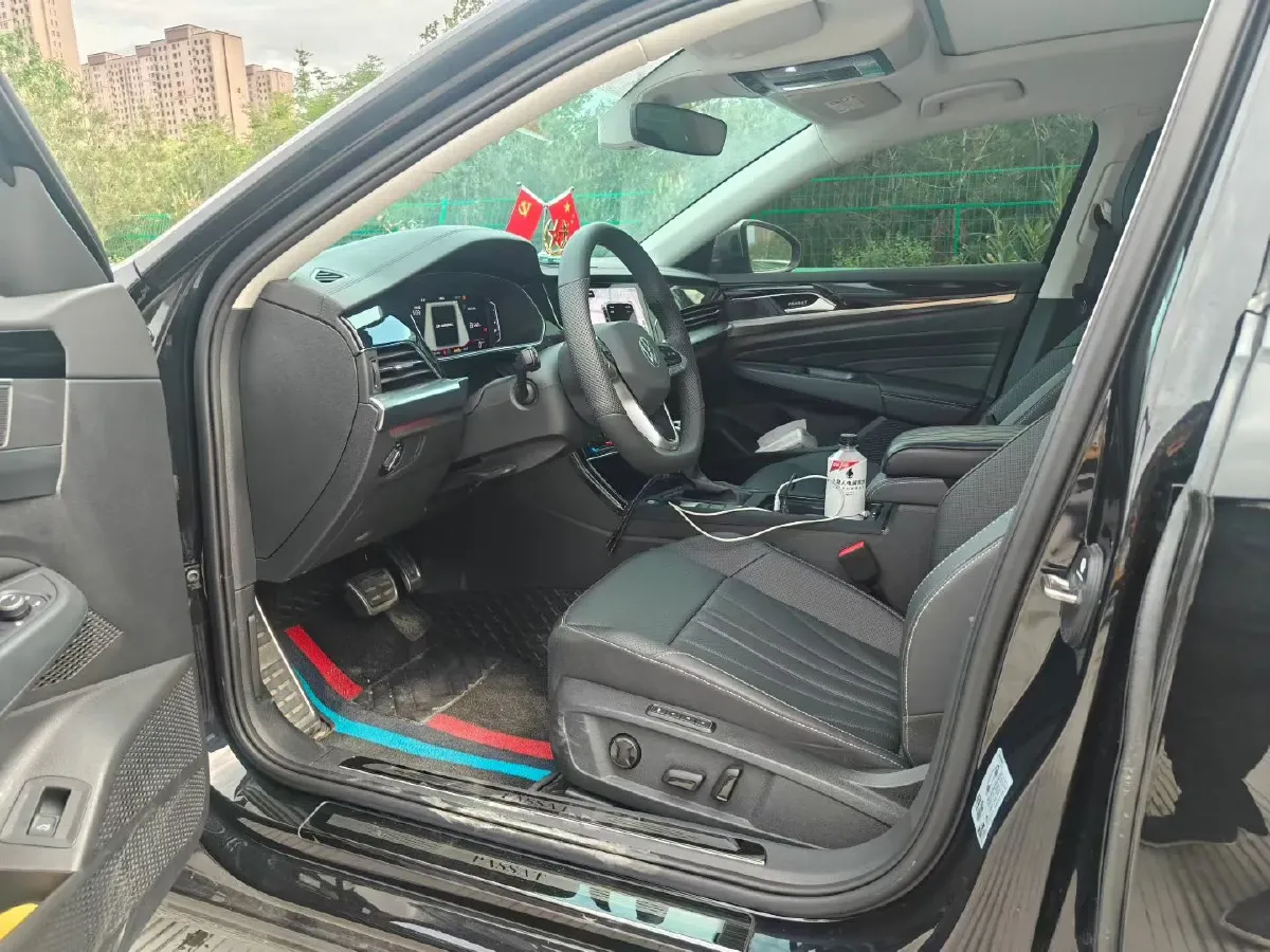 2025 Volkswagen Passat 2.0T 220HP L4 7DCT,autocango,china used car exporter,china ev exporter,chinese used car exporter,chinese used ev exporter