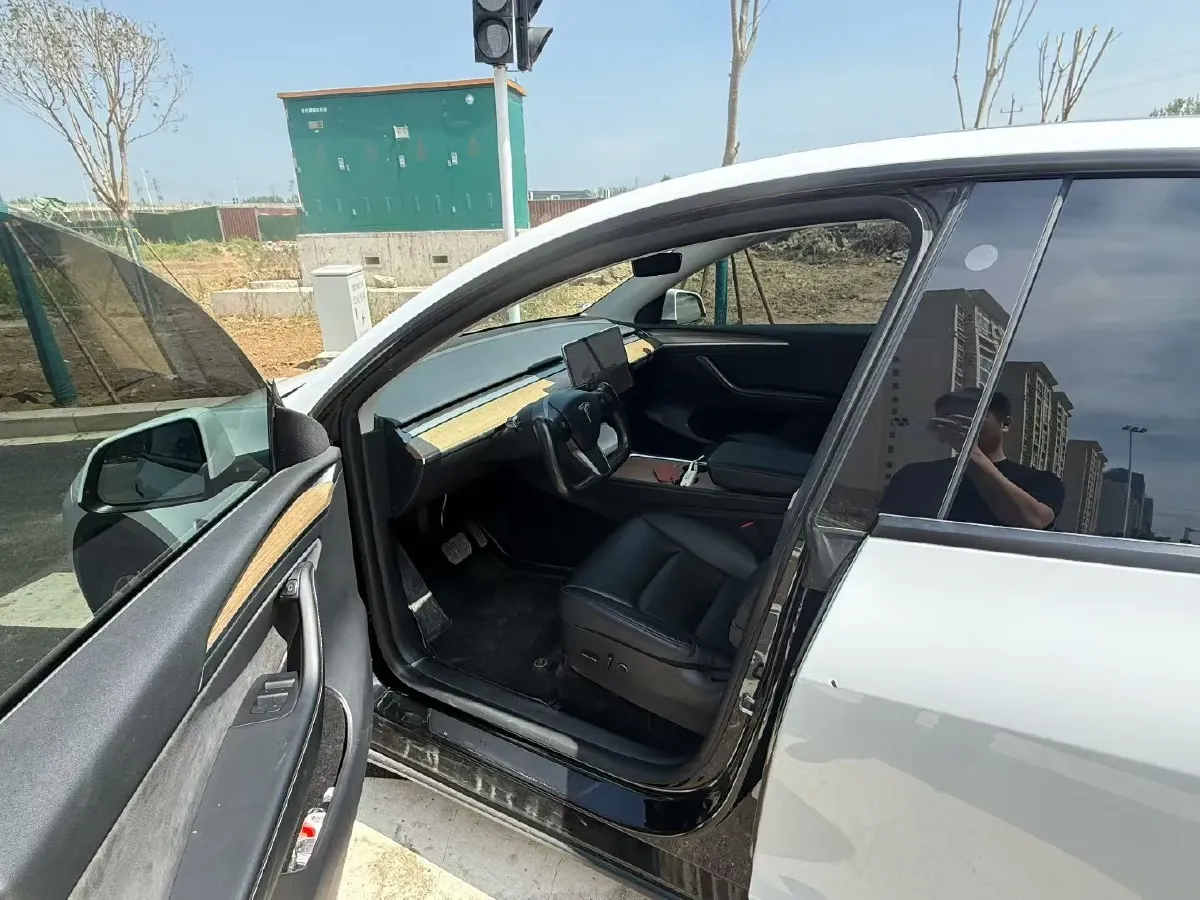 2021 Tesla Model Y BEV 60KWH,autocango,china used car exporter,china ev exporter,chinese used car exporter,chinese used ev exporter