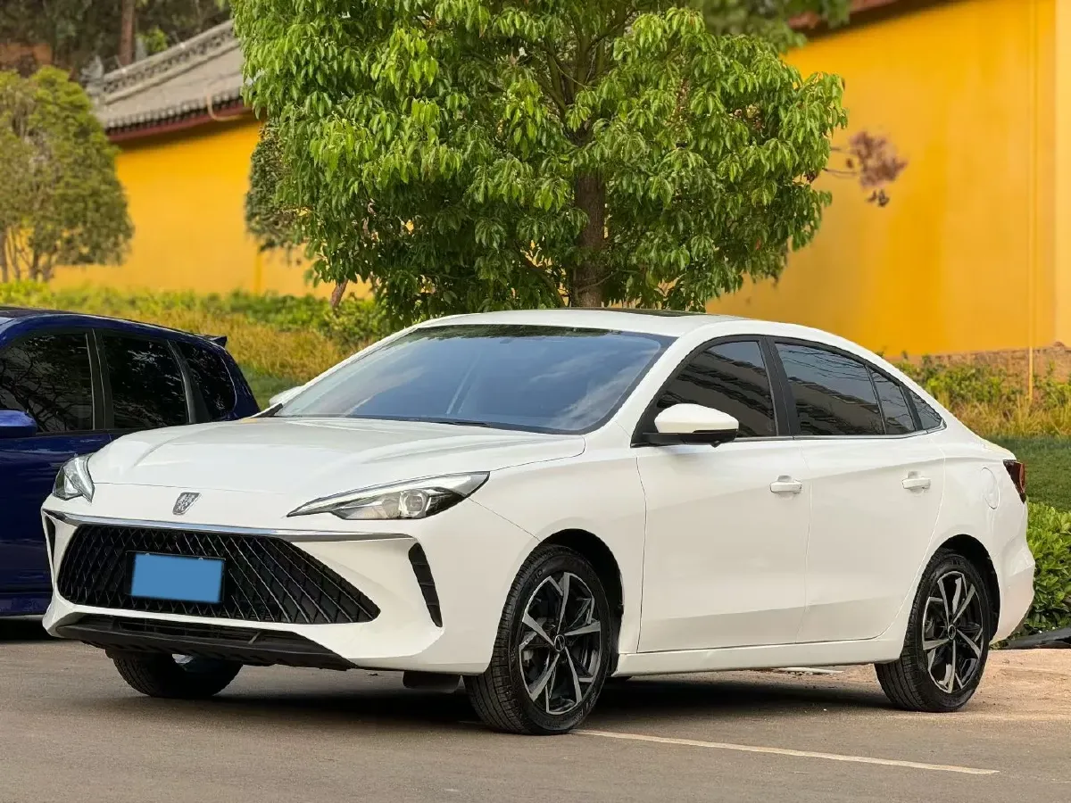 2023 Roewe i5 1.5L 129HP L4 CVT,autocango,china used car exporter,china ev exporter,chinese used car exporter,chinese used ev exporter