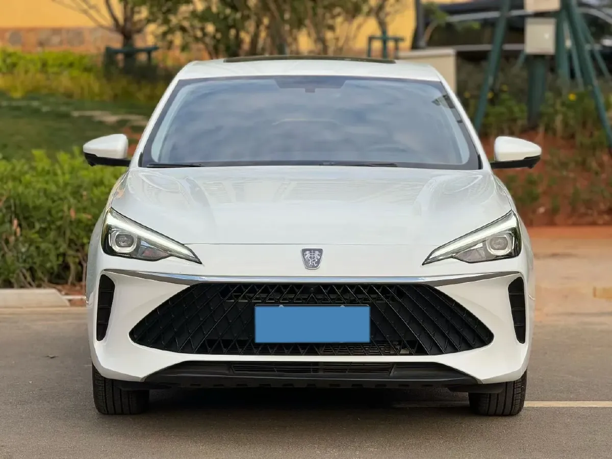 2023 Roewe i5 1.5L 129HP L4 CVT,autocango,china used car exporter,china ev exporter,chinese used car exporter,chinese used ev exporter