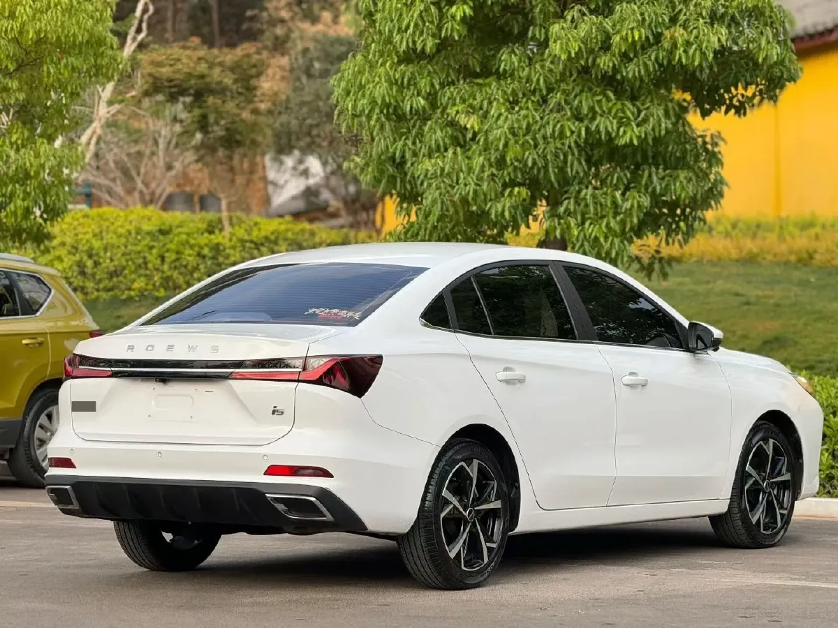 2023 Roewe i5 1.5L 129HP L4 CVT,autocango,china used car exporter,china ev exporter,chinese used car exporter,chinese used ev exporter