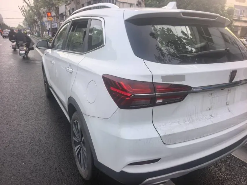 2020 Roewe i6 1.5T 169HP L4 7DCT,autocango,china used car exporter,china ev exporter,chinese used car exporter,chinese used ev exporter