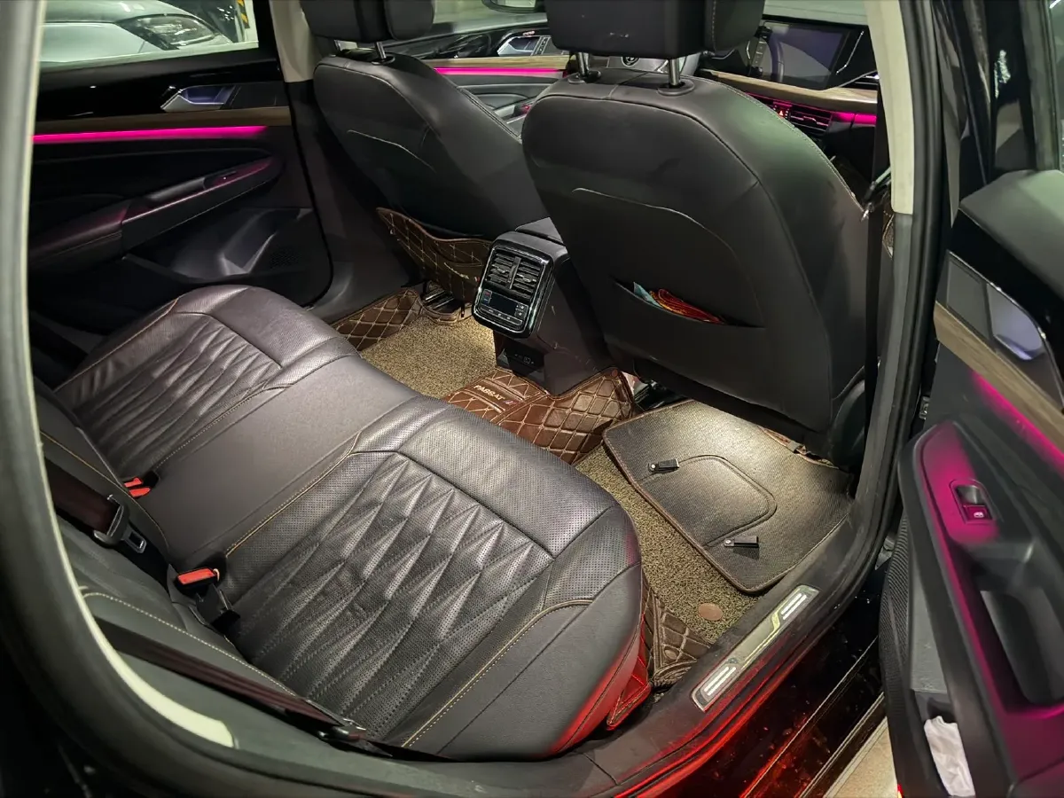 2020 Volkswagen Passat 2.0T 186HP L4 7DCT,autocango,china used car exporter,china ev exporter,chinese used car exporter,chinese used ev exporter