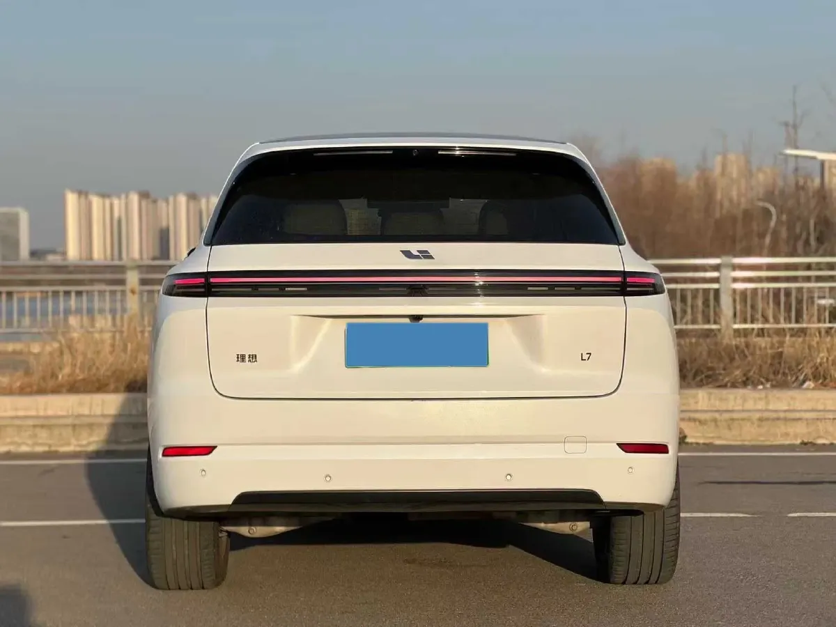 2024 Li L8 Range Extended 154HP REEV 52.3KWH,autocango,china used car exporter,china ev exporter,chinese used car exporter,chinese used ev exporter