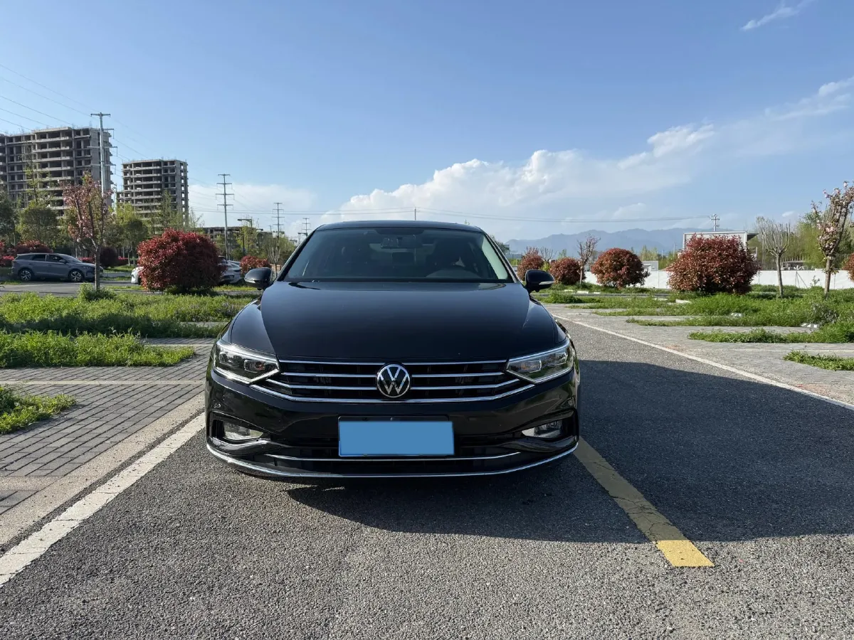 2023 Volkswagen Magotan 1.4T 150HP L4 7DCT,autocango,china used car exporter,china ev exporter,chinese used car exporter,chinese used ev exporter
