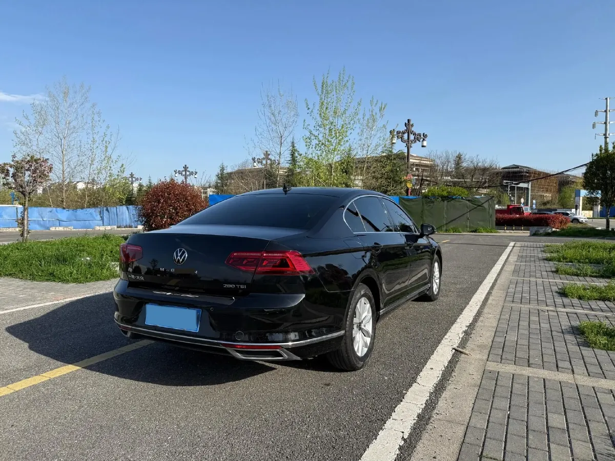 2023 Volkswagen Magotan 1.4T 150HP L4 7DCT,autocango,china used car exporter,china ev exporter,chinese used car exporter,chinese used ev exporter