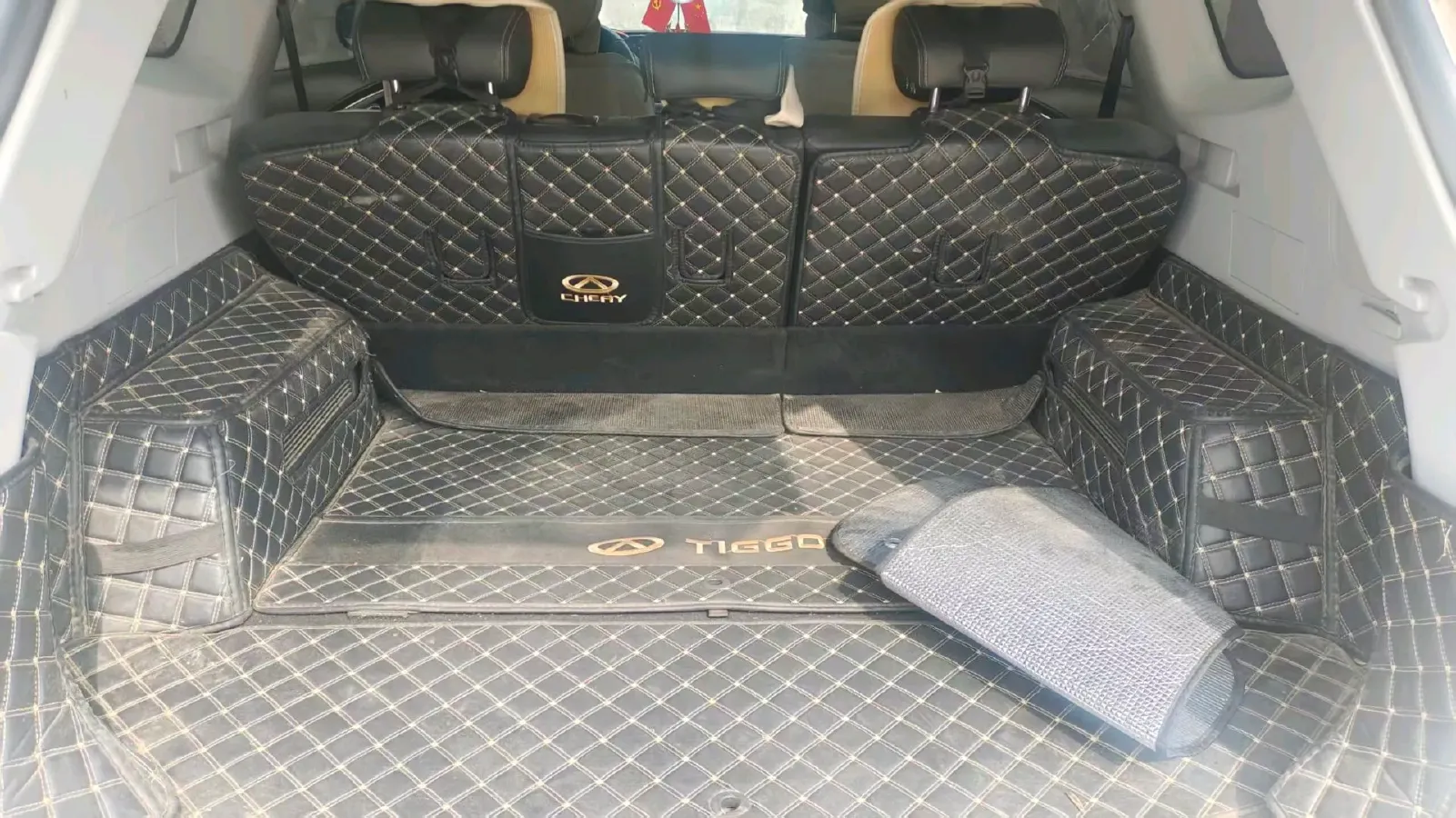 2023 Chery Tiggo 8 1.5T 156HP L4 6MT,autocango,china used car exporter,china ev exporter,chinese used car exporter,chinese used ev exporter