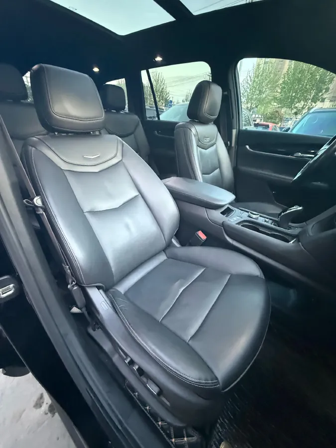 2022 Cadillac XT6 2.0T 237HP L4 9AT,autocango,china used car exporter,china ev exporter,chinese used car exporter,chinese used ev exporter