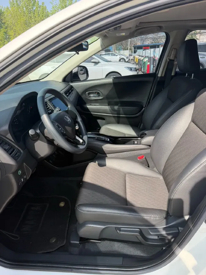 2022 Honda Vezel 1.5L 131HP L4 CVT,autocango,china used car exporter,china ev exporter,chinese used car exporter,chinese used ev exporter