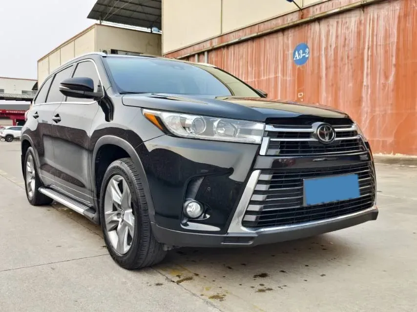 2018 Jeep Grand Commander 2.0T 265HP L4 9AT,autocango,china used car exporter,china ev exporter,chinese used car exporter,chinese used ev exporter