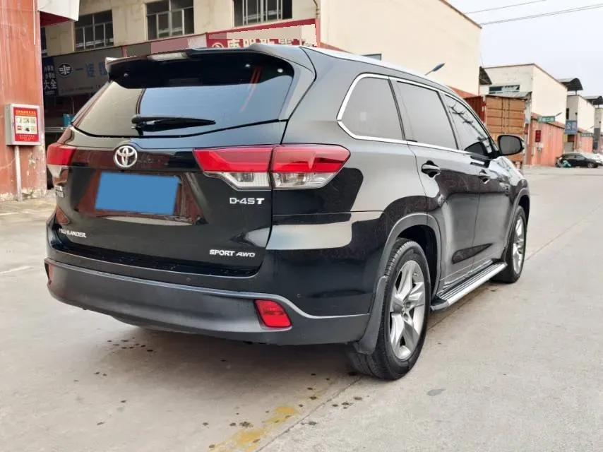 2018 Jeep Grand Commander 2.0T 265HP L4 9AT,autocango,china used car exporter,china ev exporter,chinese used car exporter,chinese used ev exporter