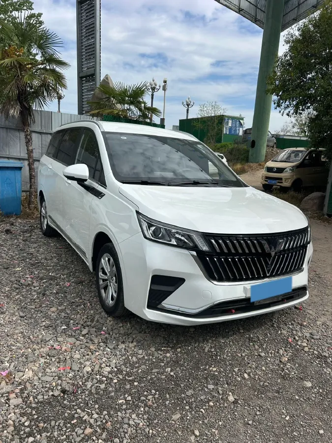 2022 WuLing JiaChen 1.5L 99HP L4 6MT,autocango,china used car exporter,china ev exporter,chinese used car exporter,chinese used ev exporter