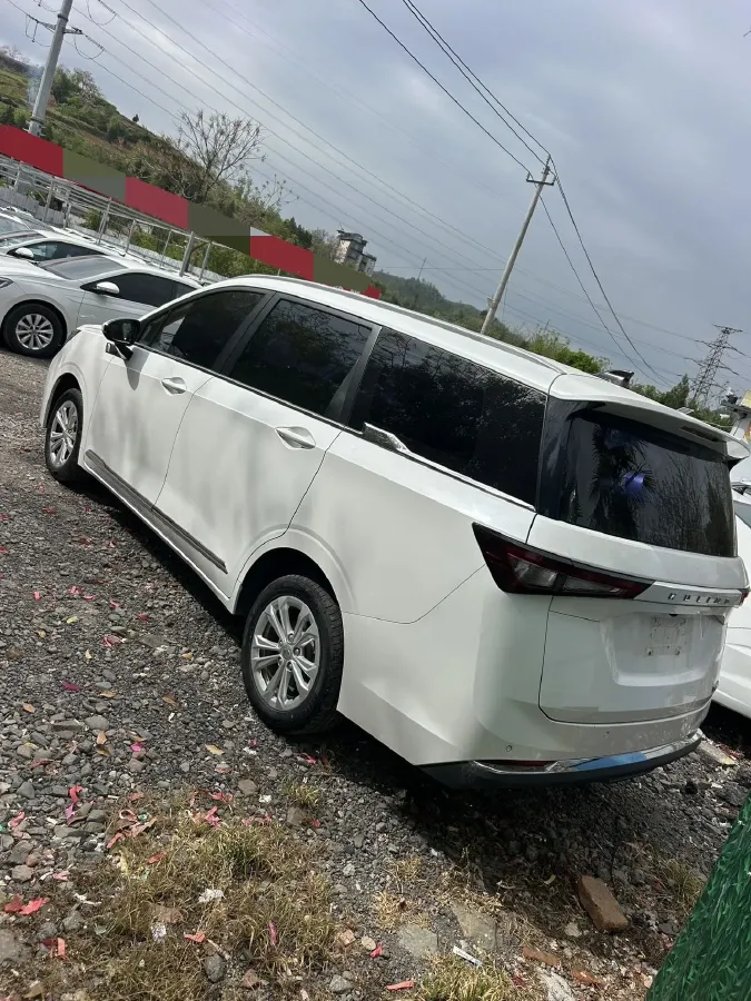 2022 WuLing JiaChen 1.5L 99HP L4 6MT,autocango,china used car exporter,china ev exporter,chinese used car exporter,chinese used ev exporter
