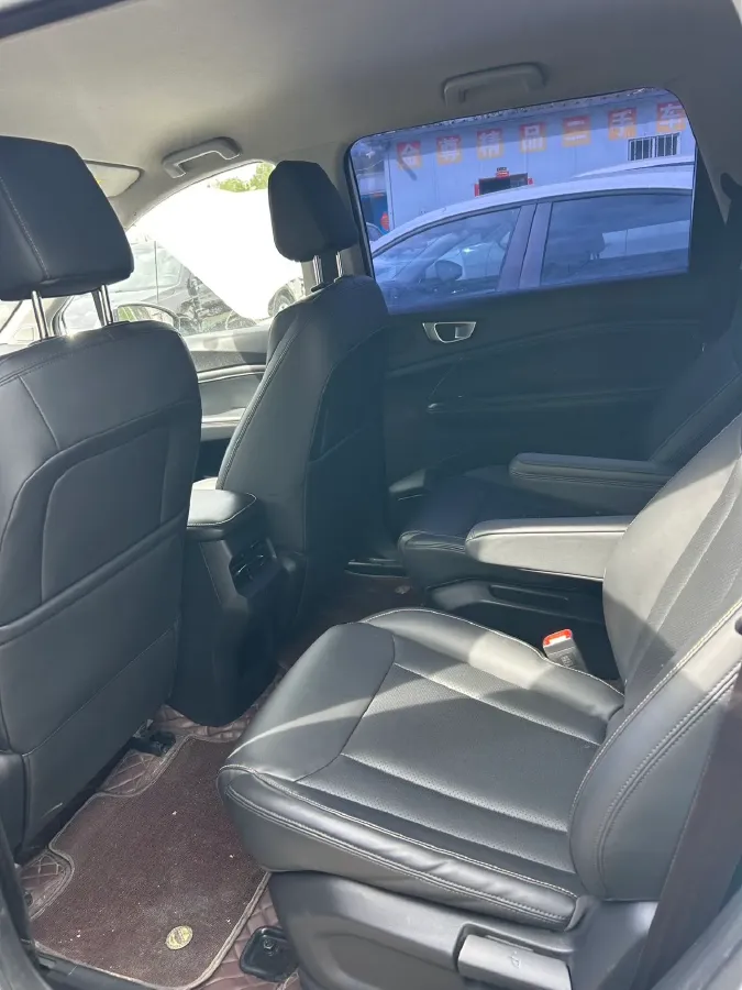 2022 WuLing JiaChen 1.5L 99HP L4 6MT,autocango,china used car exporter,china ev exporter,chinese used car exporter,chinese used ev exporter