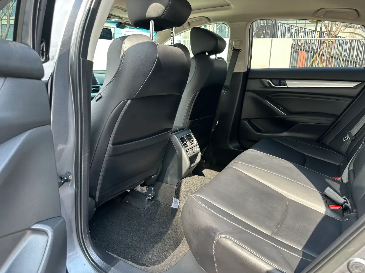 2022 Honda Accord 1.5T 194HP L4 CVT,autocango,china used car exporter,china ev exporter,chinese used car exporter,chinese used ev exporter