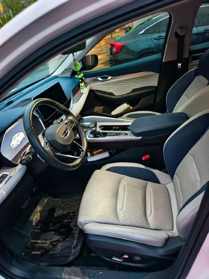 2023 Geely Preface 2.0T 190HP L4 7DCT,autocango,china used car exporter,china ev exporter,chinese used car exporter,chinese used ev exporter