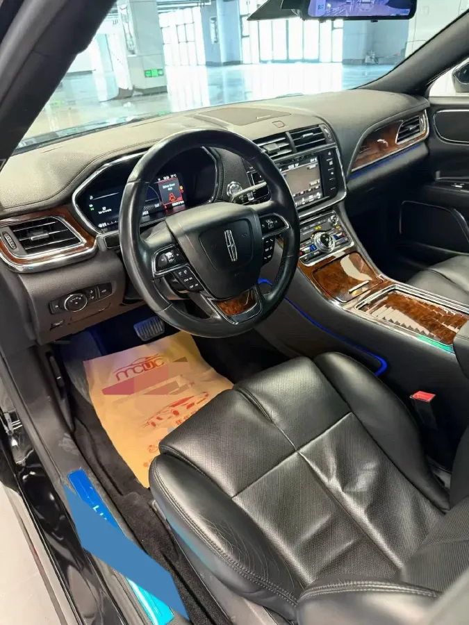 2017 Lincoln Continental 2.0T 261HP L4 6AT,autocango,china used car exporter,china ev exporter,chinese used car exporter,chinese used ev exporter
