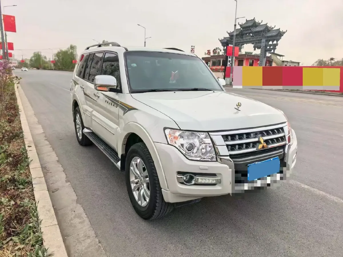 2018 Mitsubishi Pajero 3.0L 174HP V6 5AT,autocango,china used car exporter,china ev exporter,chinese used car exporter,chinese used ev exporter