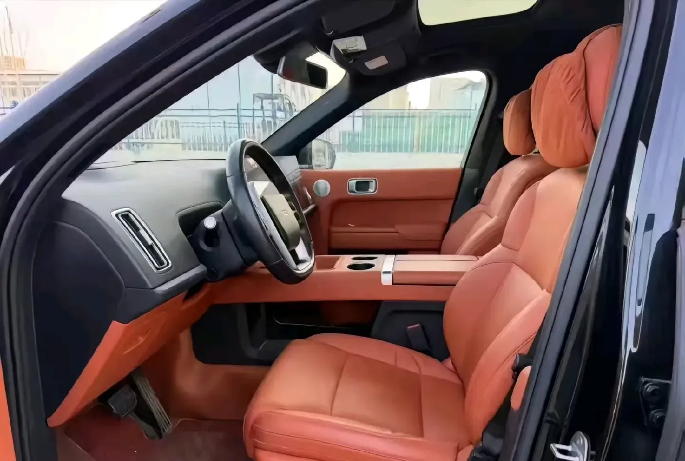 2024 Volvo S60 2.0T 197HP L4 7DCT,autocango,china used car exporter,china ev exporter,chinese used car exporter,chinese used ev exporter