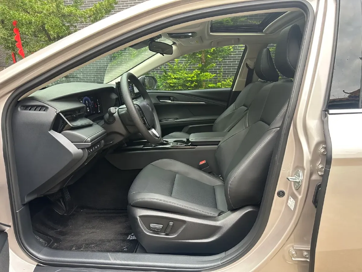 2026 Toyota Camry 2.0L 152HP L4 E-CVT Hybrid,autocango,china used car exporter,china ev exporter,chinese used car exporter,chinese used ev exporter