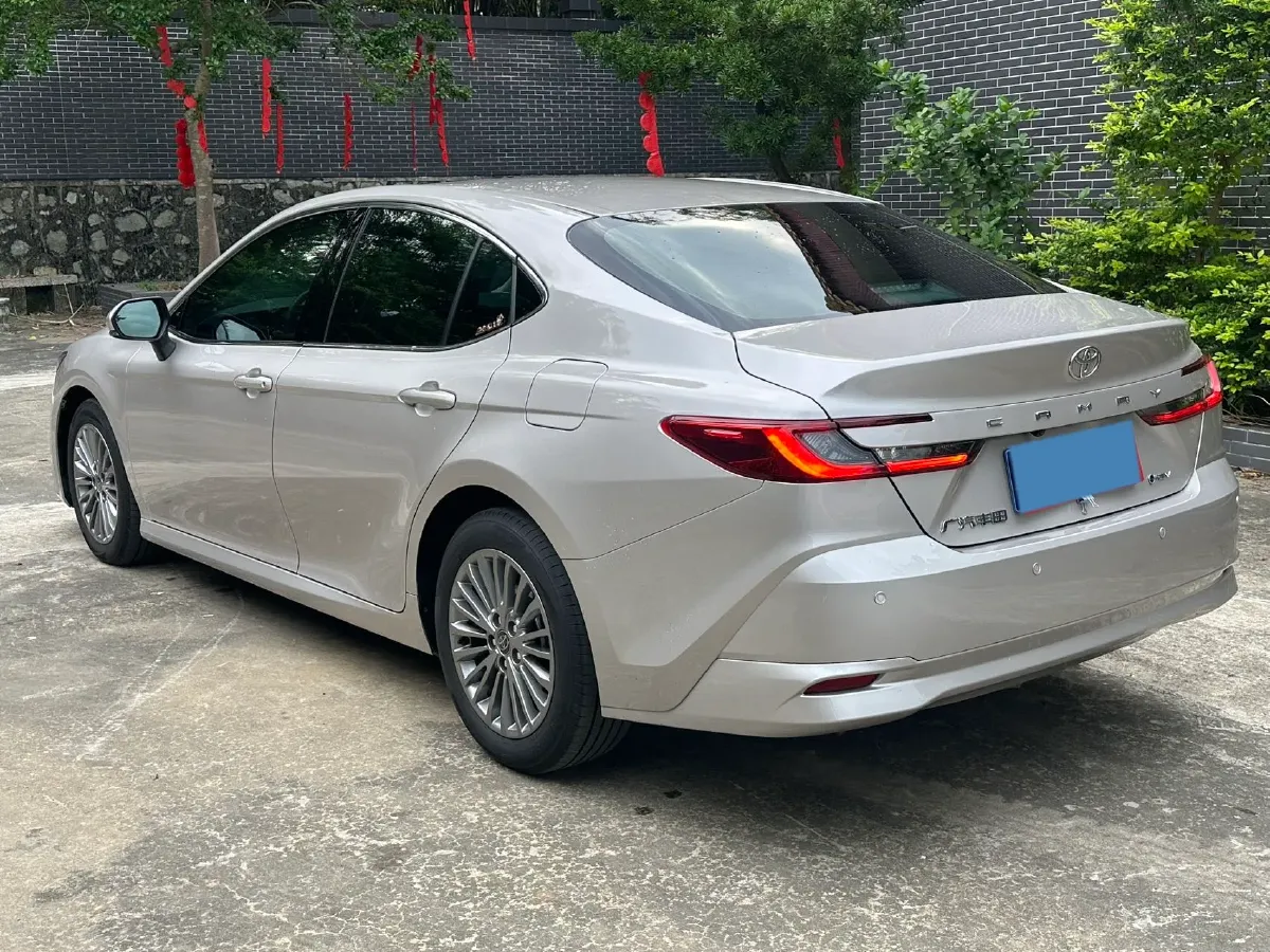 2026 Toyota Camry 2.0L 152HP L4 E-CVT Hybrid,autocango,china used car exporter,china ev exporter,chinese used car exporter,chinese used ev exporter