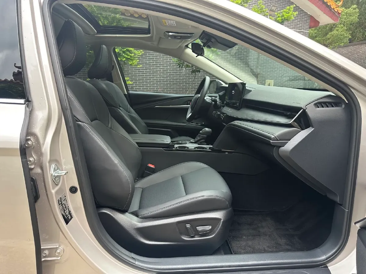 2026 Toyota Camry 2.0L 152HP L4 E-CVT Hybrid,autocango,china used car exporter,china ev exporter,chinese used car exporter,chinese used ev exporter