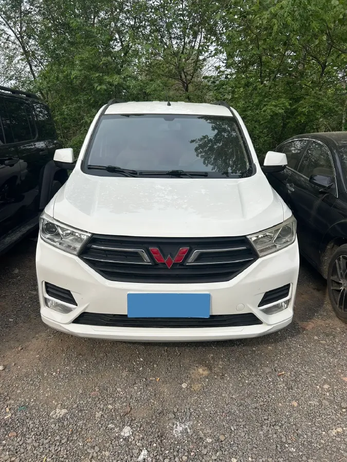 2018 WuLing HongGuang 1.5L 105HP L4 5MT,autocango,china used car exporter,china ev exporter,chinese used car exporter,chinese used ev exporter