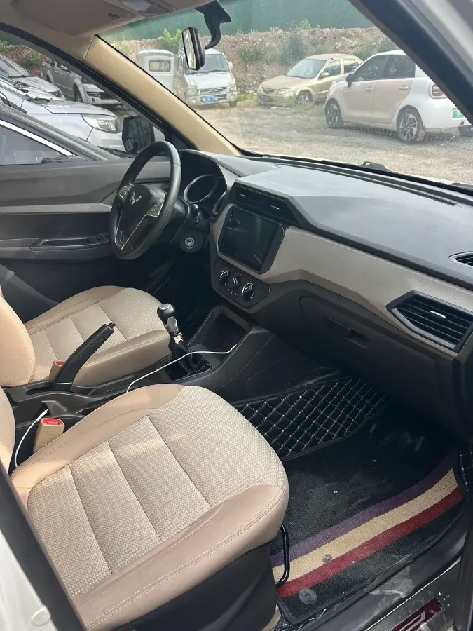 2018 WuLing HongGuang 1.5L 105HP L4 5MT,autocango,china used car exporter,china ev exporter,chinese used car exporter,chinese used ev exporter