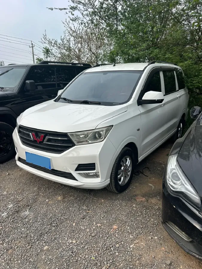 2018 WuLing HongGuang 1.5L 105HP L4 5MT,autocango,china used car exporter,china ev exporter,chinese used car exporter,chinese used ev exporter